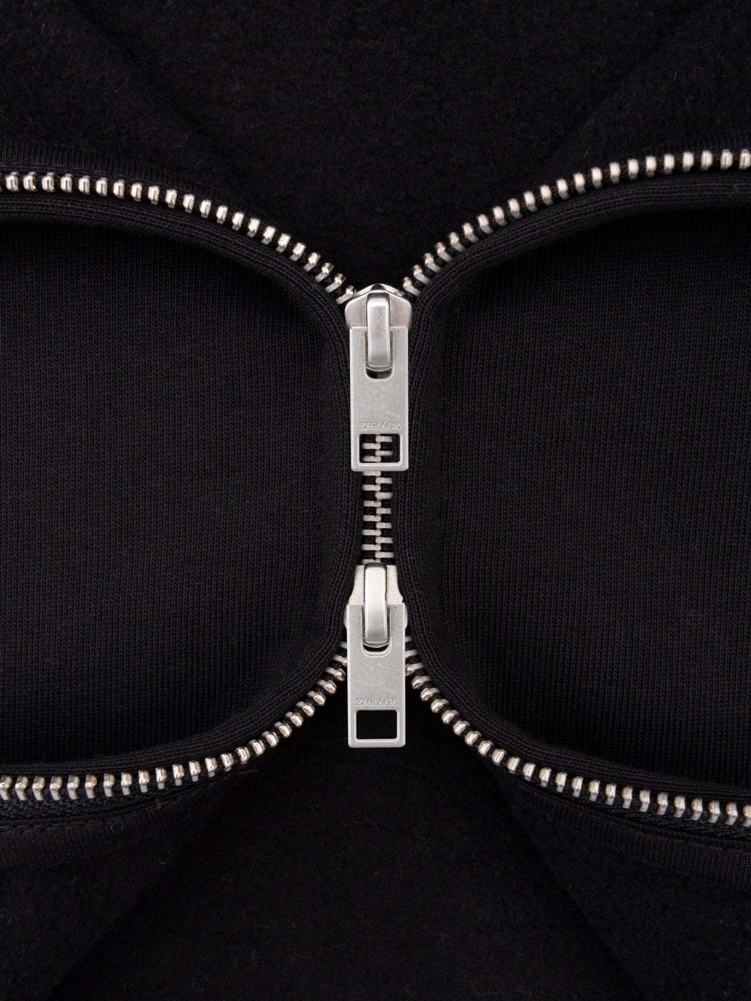 THE BLANC ZIP HOODIE - BLACK-Fineriform