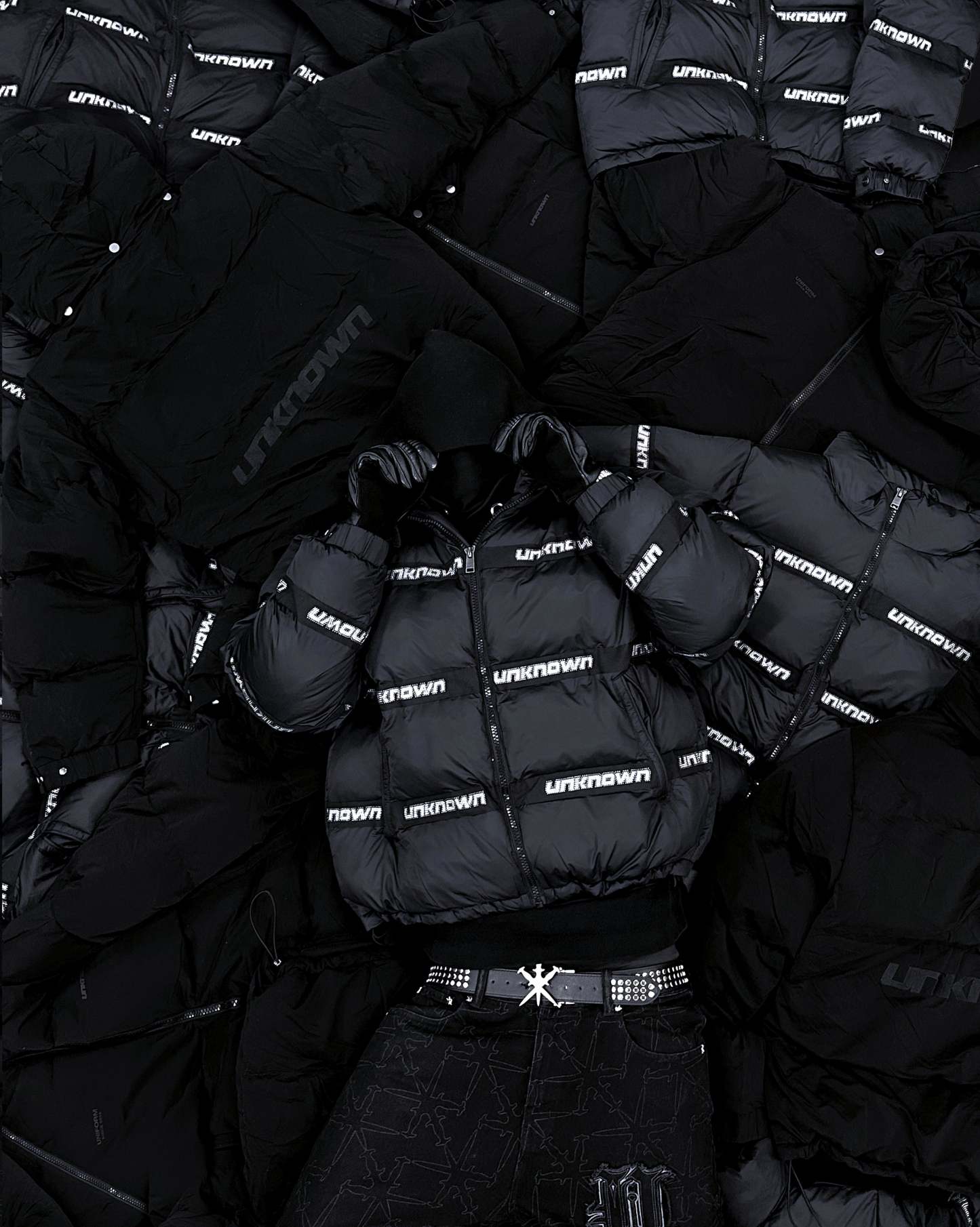 STUDDED PUFFER-Fineriform