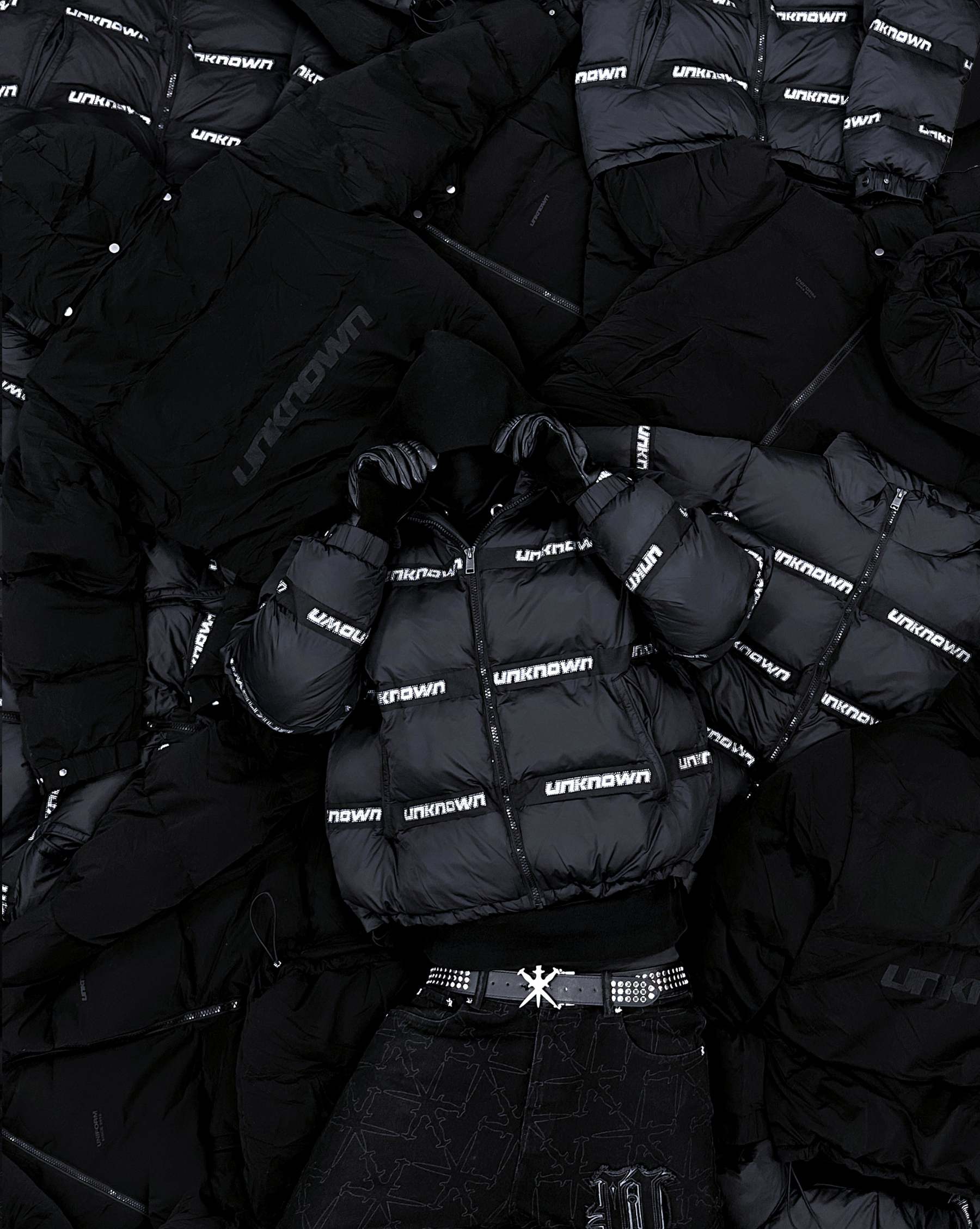 STUDDED PUFFER-Fineriform