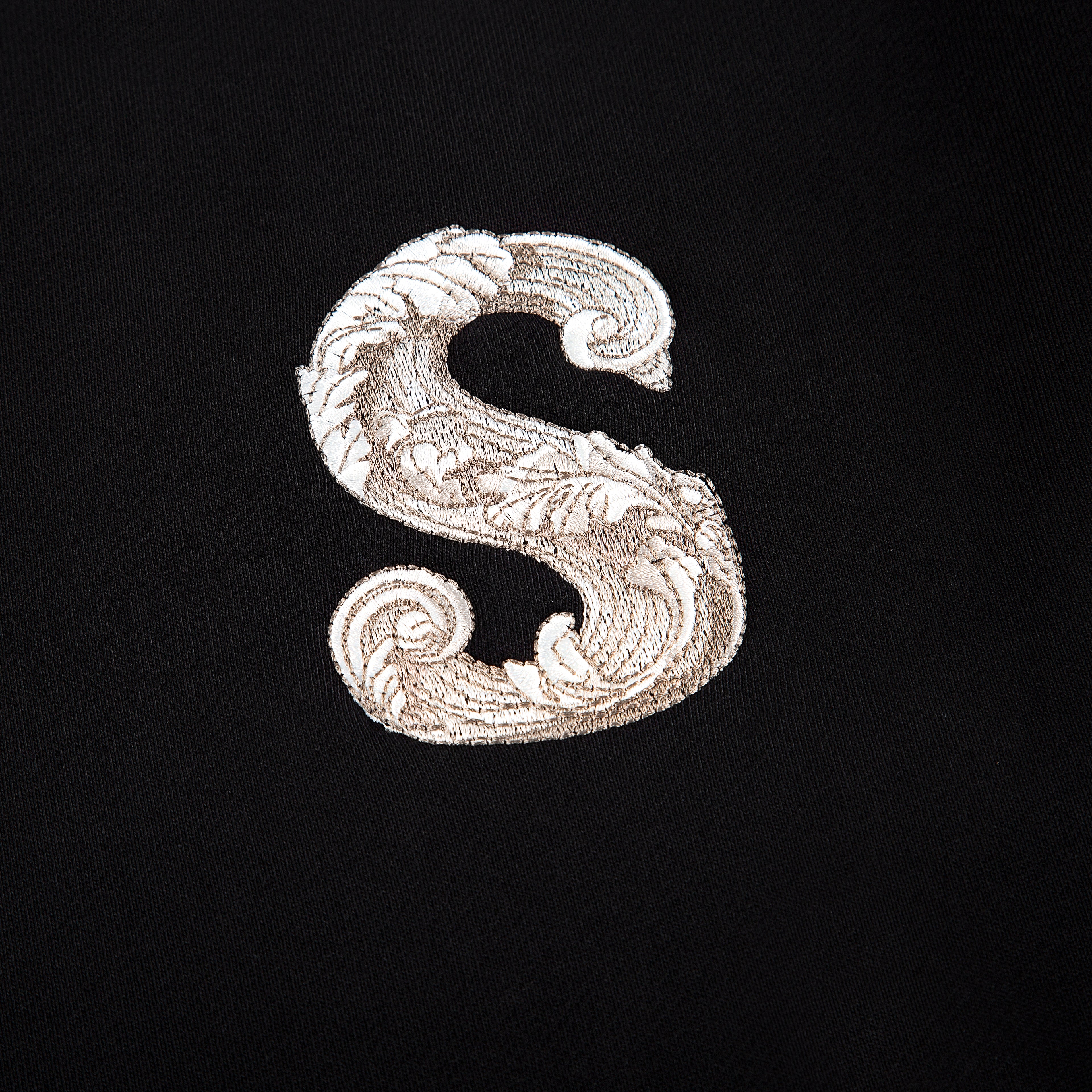 "awakening" Crewneck black 02-Fineriform