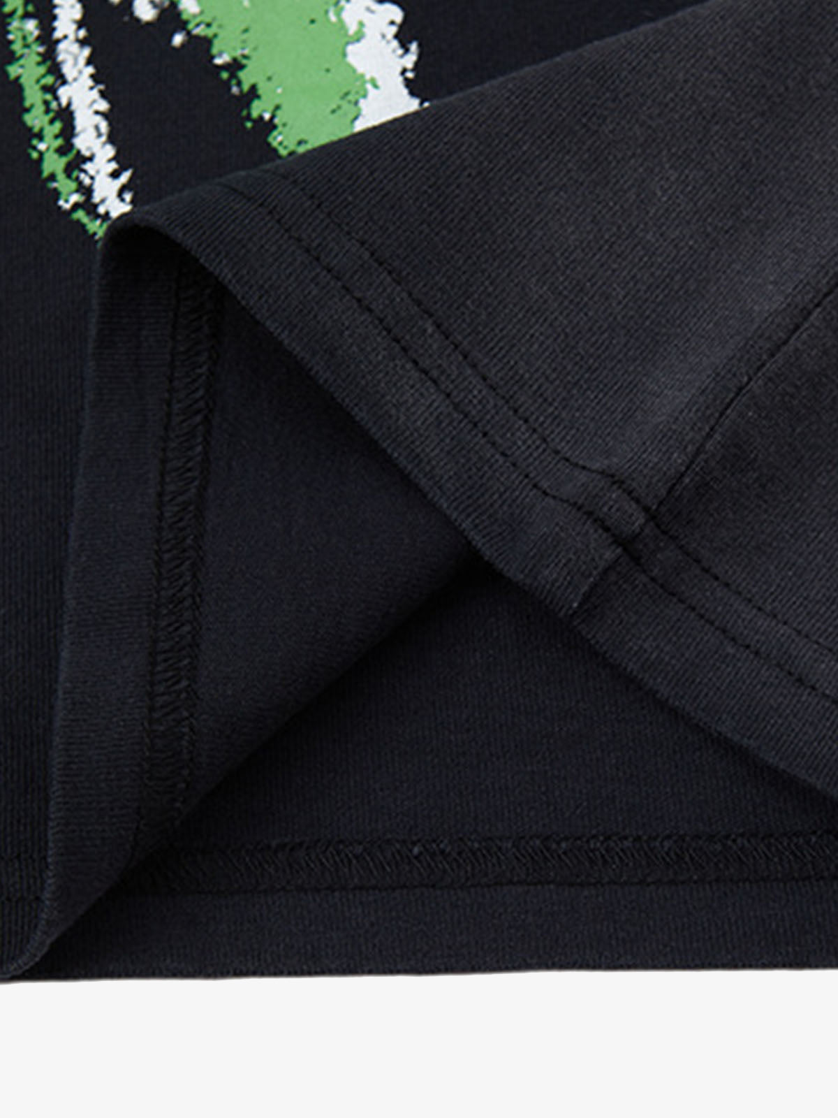 Street Graphic Spray Print Necklace T-Shirt-Fineriform