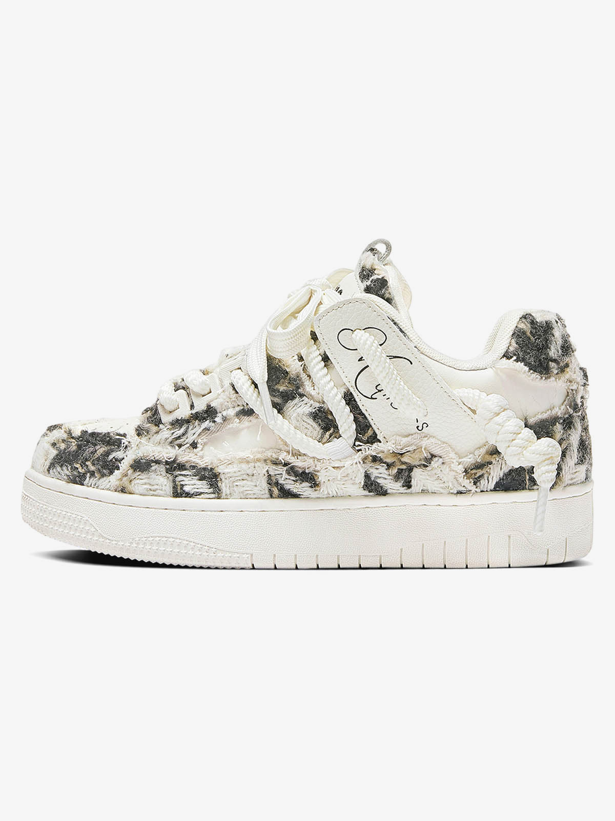 Rubber Sole Contrast Color Destruction Tassel Sneakers - 2356-Fineriform