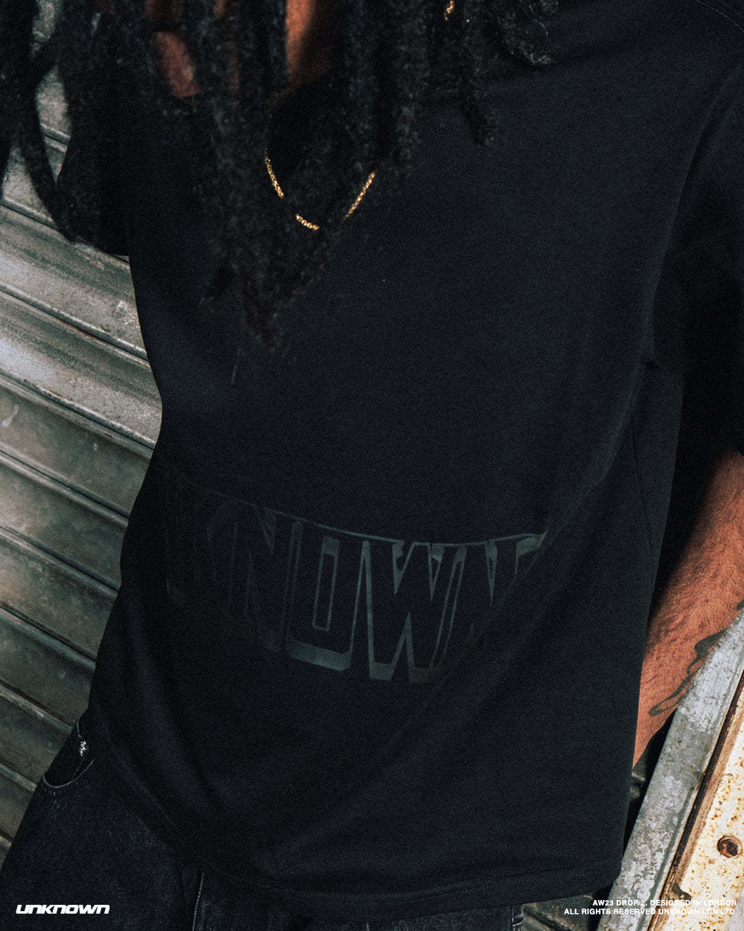 BLACKOUT LOGO TEE-Fineriform