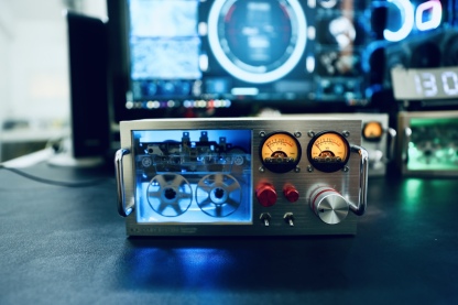 Desktop atmosphere pickup light, nostalgic home cassette player amplifier UV meter, computer atmosphere light