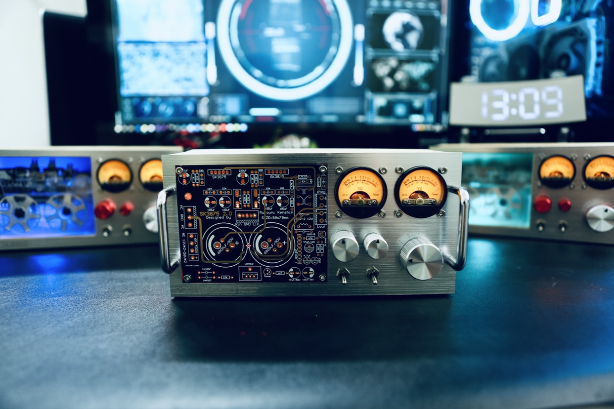 Desktop atmosphere pickup light, nostalgic home cassette player amplifier UV meter, computer atmosphere light