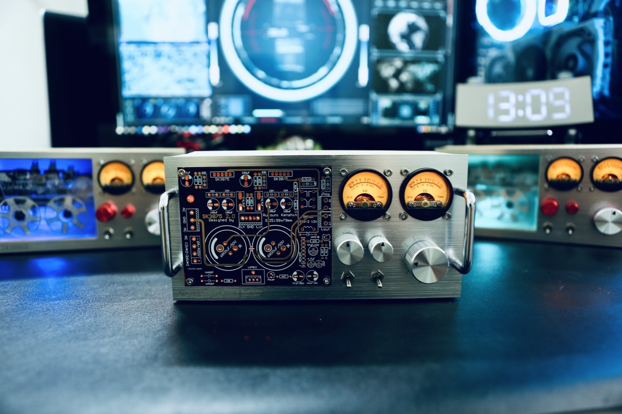 Desktop atmosphere pickup light, nostalgic home cassette player amplifier UV meter, computer atmosphere light