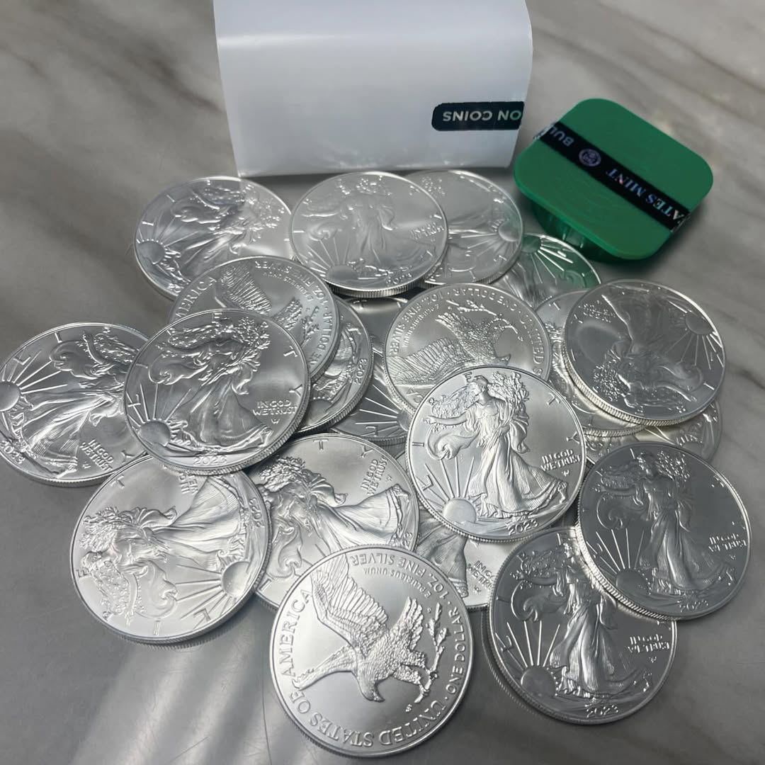 2005-2025 - Lot of (20) 1 oz American Silver Eagle Coins Brilliant Uncirculated