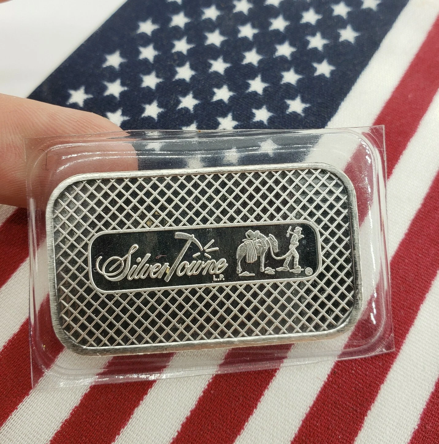 SilverTowne Trademark 1oz .999 Silver Bar