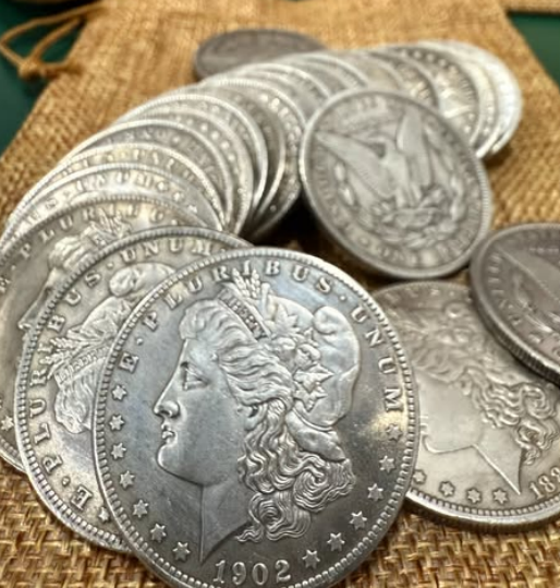 THE COMPLETE COLLECTION OF MORGAN(79.99 USD today)