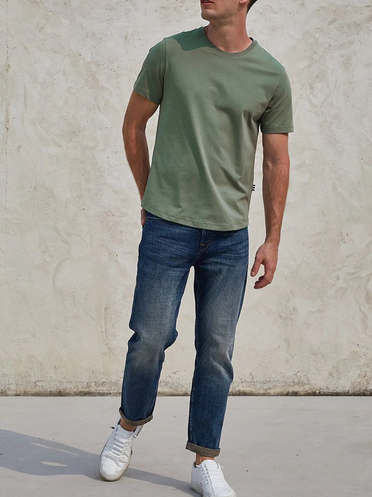 StayCool 2.0 Curve-Hem Tee: Slim-Fit