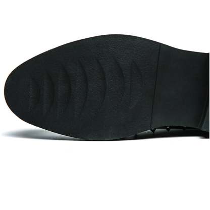 Fashionable And Personalized Rivet Design Comfortable Leather Shoes