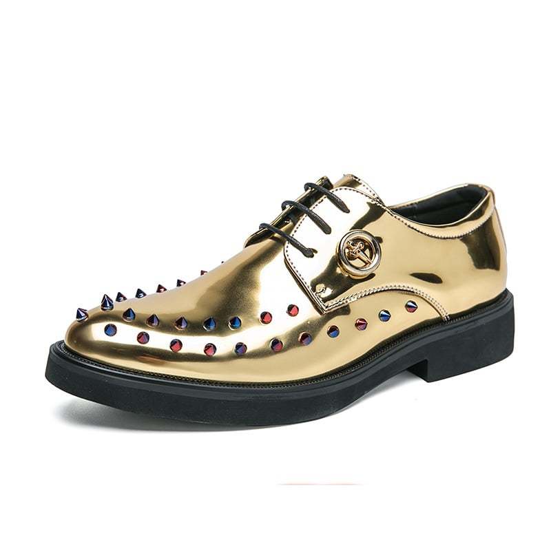 Fashionable And Personalized Rivet Design Comfortable Leather Shoes