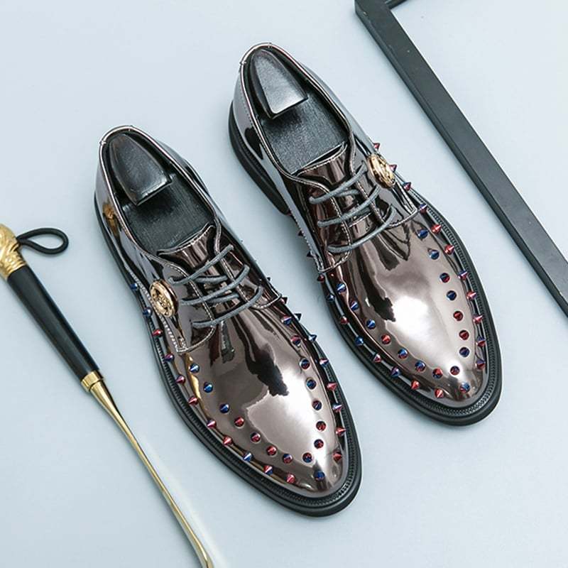 Fashionable And Personalized Rivet Design Comfortable Leather Shoes