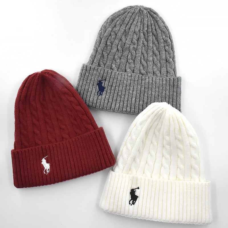 Logo embroidered knitted cable-knit hat
