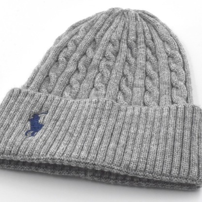 Logo embroidered knitted cable-knit hat