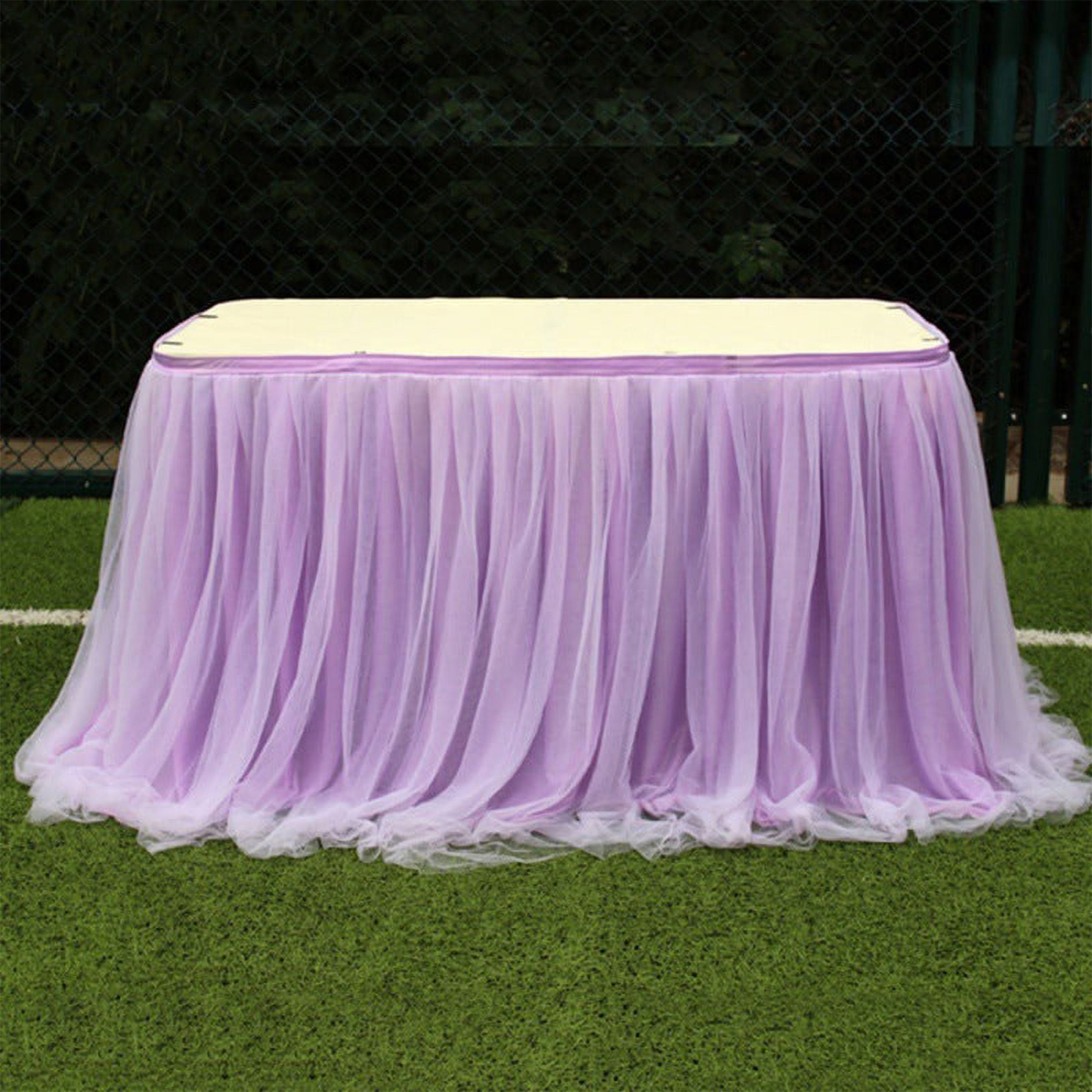 Elegant Fluffy Yarn Table Skirt for Events