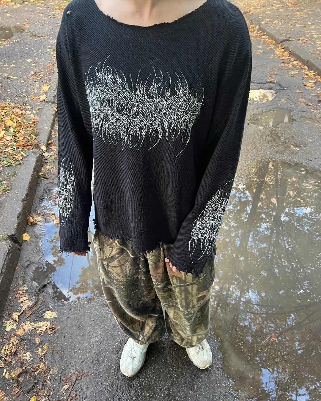 HANDPAINTED DISTRESSED SWEATER FROM THE CAVE