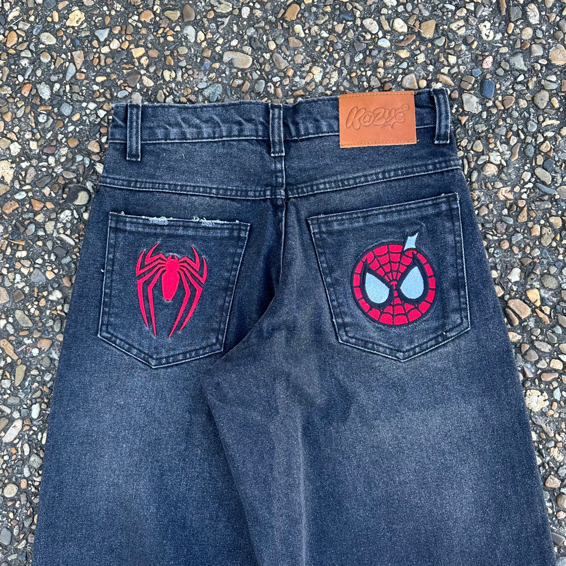 "SPIDEY SOCIETY" WASH BAGGY DENIM JEANS