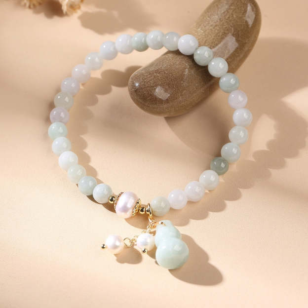 Light Green Jade Wu Lou Amulet Bracelet