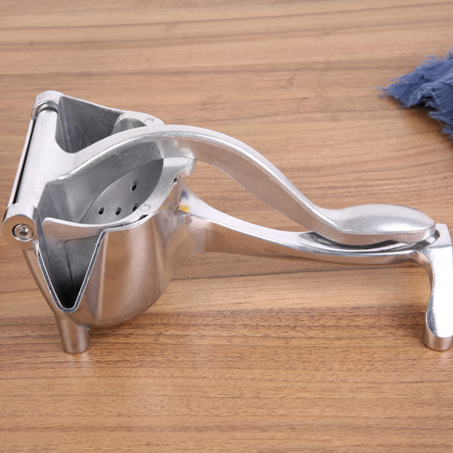 Household Manual Juicer. Freshly Squeezed Juice In 3 Seconds, No Electricity Required, No Machine Cleaning Needed