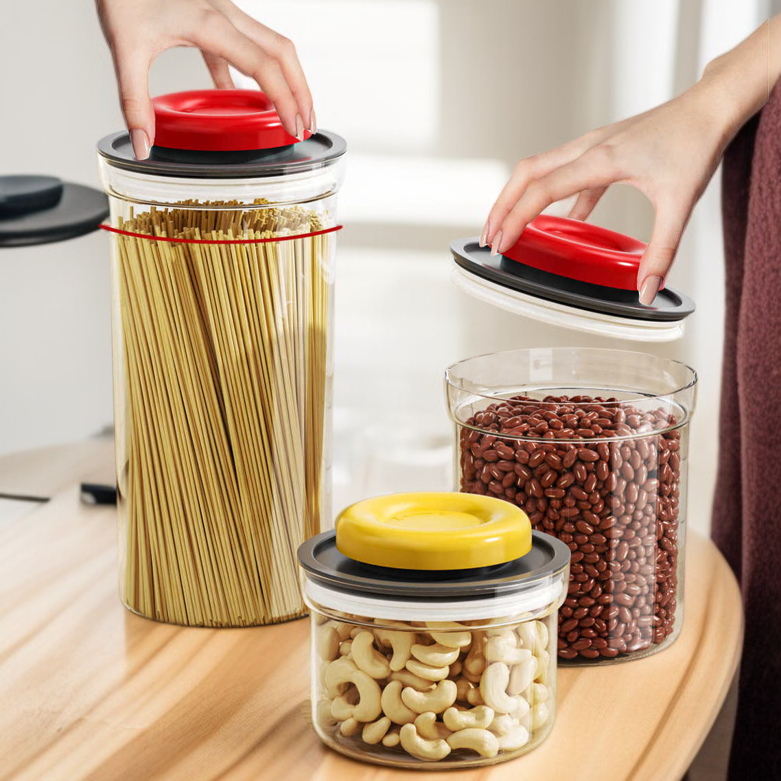 Vacuum pressed moisture-proof sealed jar for grains