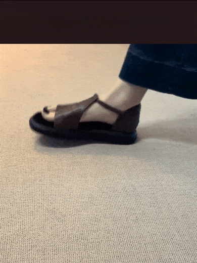 Handgefertigte Ledersandalen
