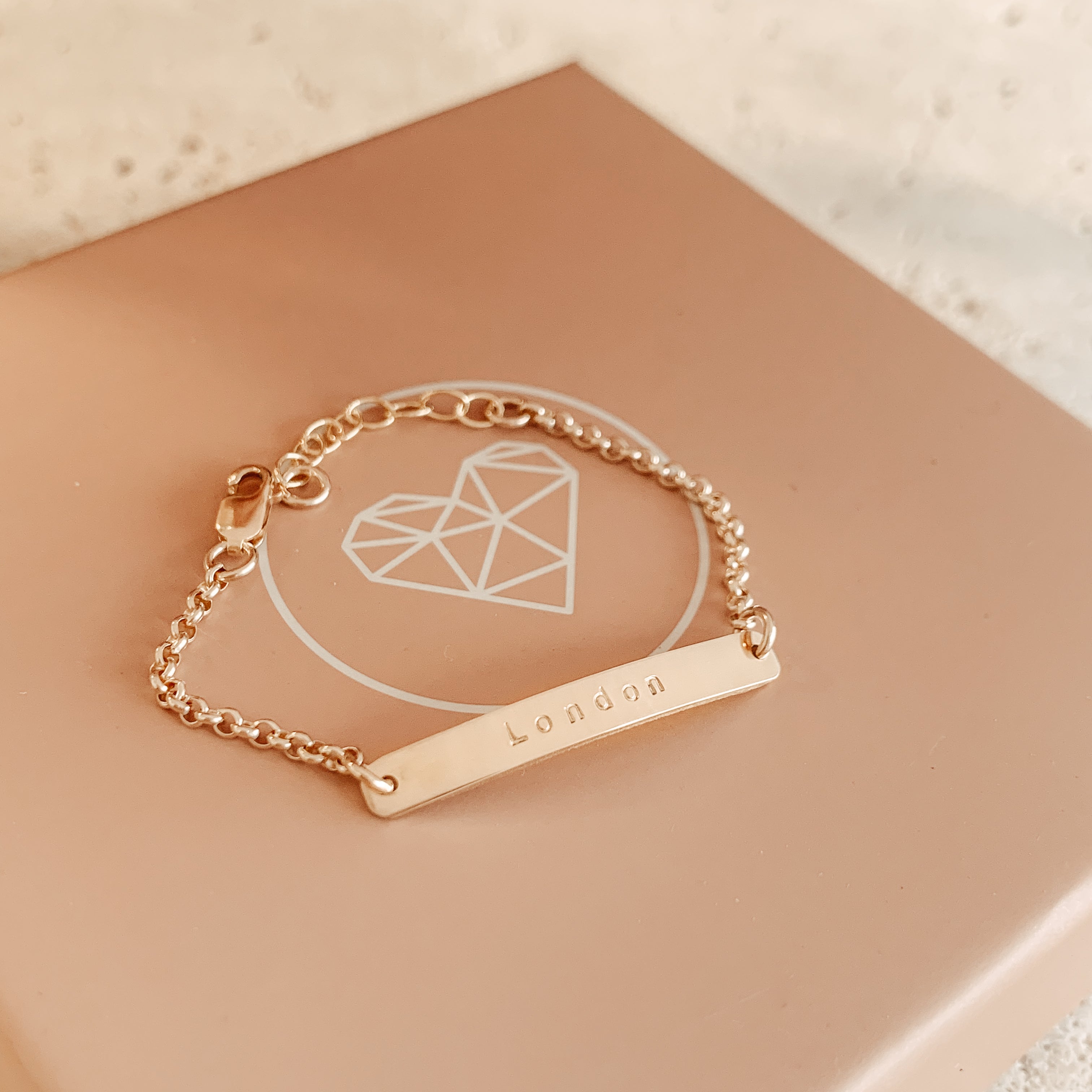 Mini Isla • Skinny Bar Bracelet