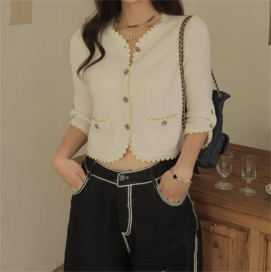 CHANE25SS Wave Trimmed Cashmere Cardigan