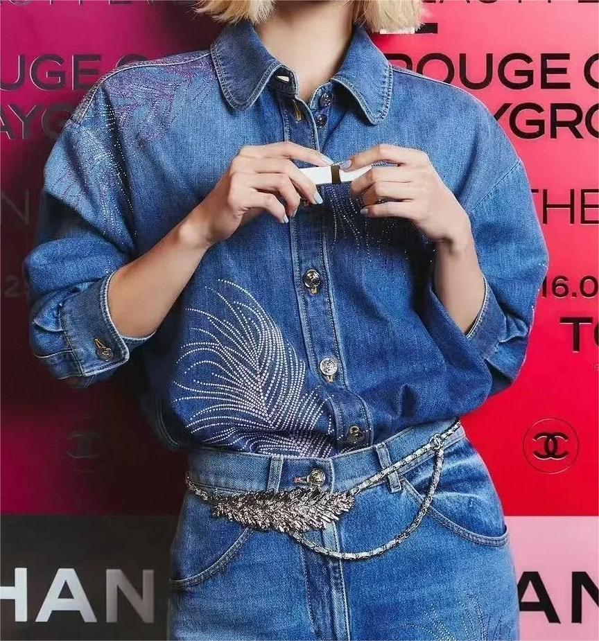 CHANE25SS feathered rhinestone denim jacket