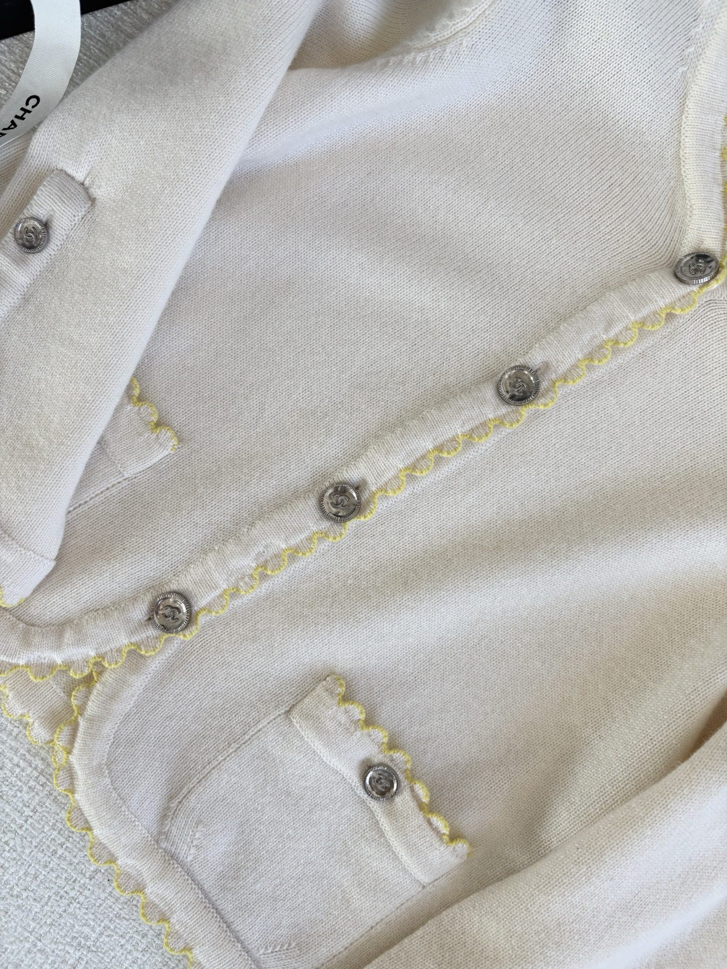 CHNEL Wave Lace Cashmere Cardigan