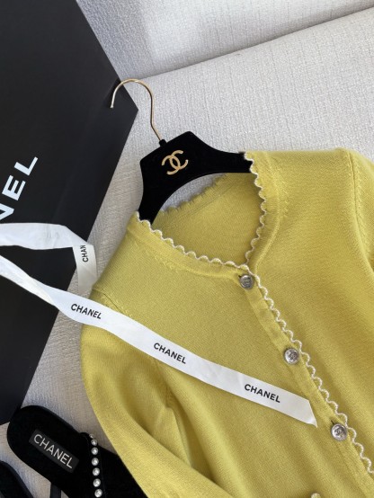 CHNEL Wave Lace Cashmere Cardigan