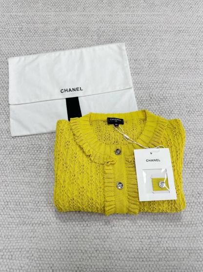 CHNEL Lace Crew Neck Fortune Yellow Knit Sweater