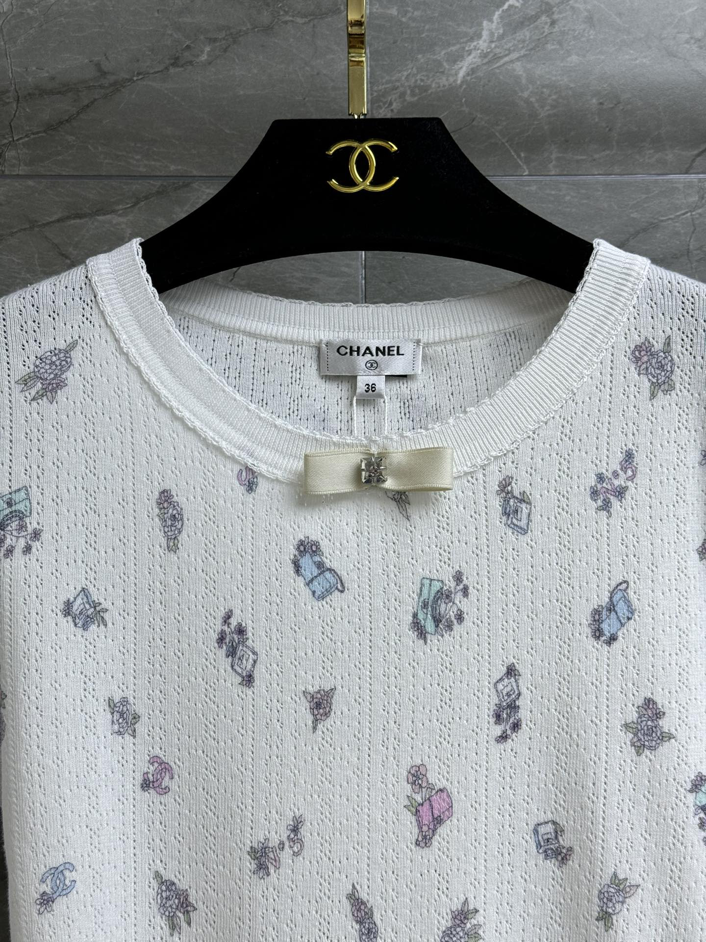 CHANE Painted Floral Bottom Shirt