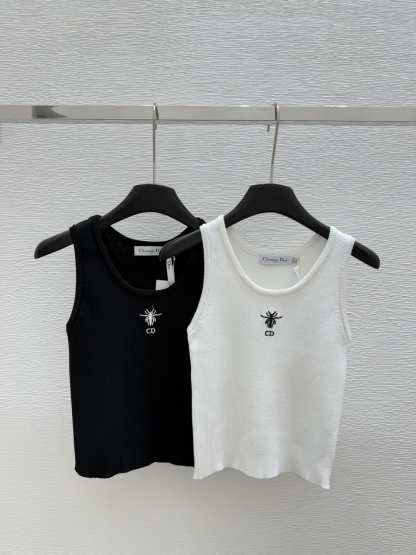 DIO25SS Crew Neck Colour Clash Embroidery Knitted Vest