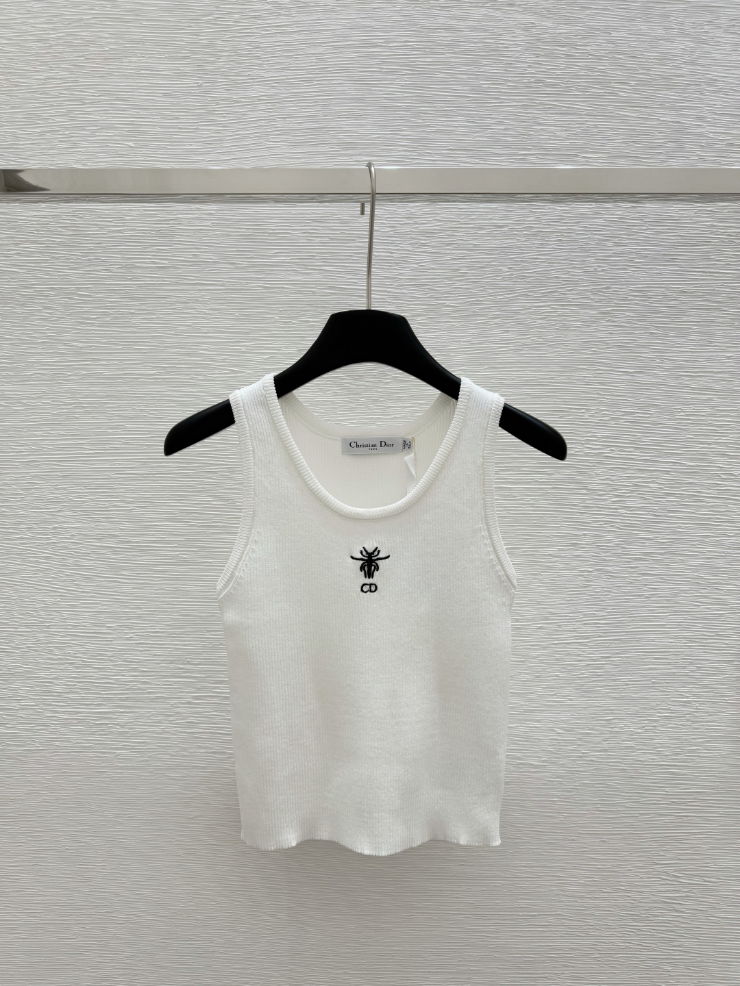 DIO25SS Crew Neck Colour Clash Embroidery Knitted Vest