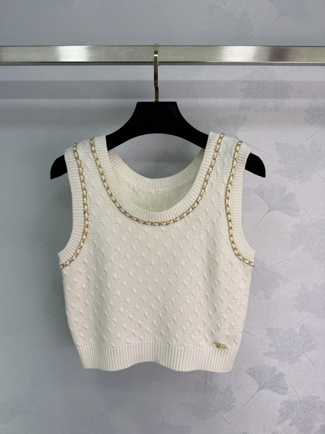 CHANE25SS Slim Fit Knit Vest