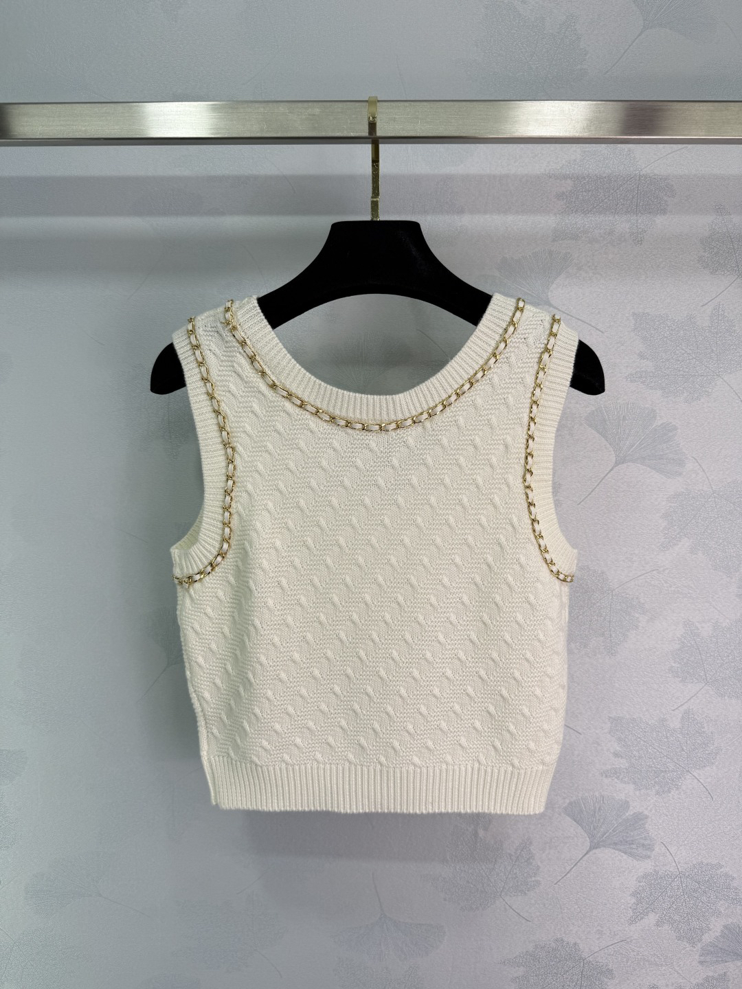 CHANE25SS Slim Fit Knit Vest