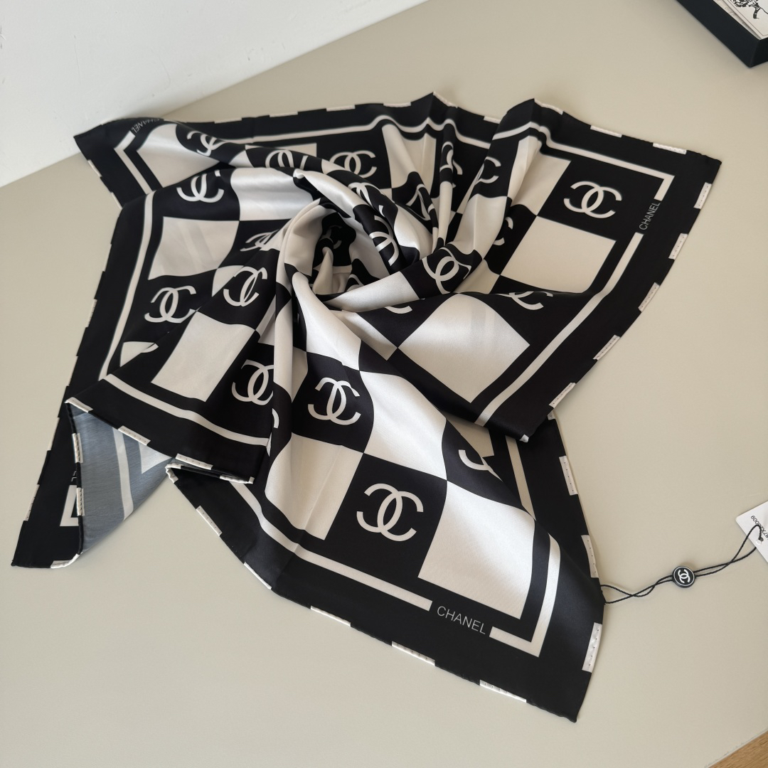 CHANE 90cm Tessellated Silk Square Scarf