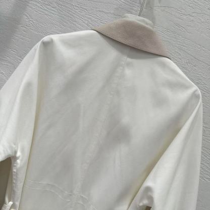 Long-sleeved jacket windbreaker coat