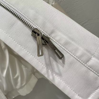 Long-sleeved jacket windbreaker coat