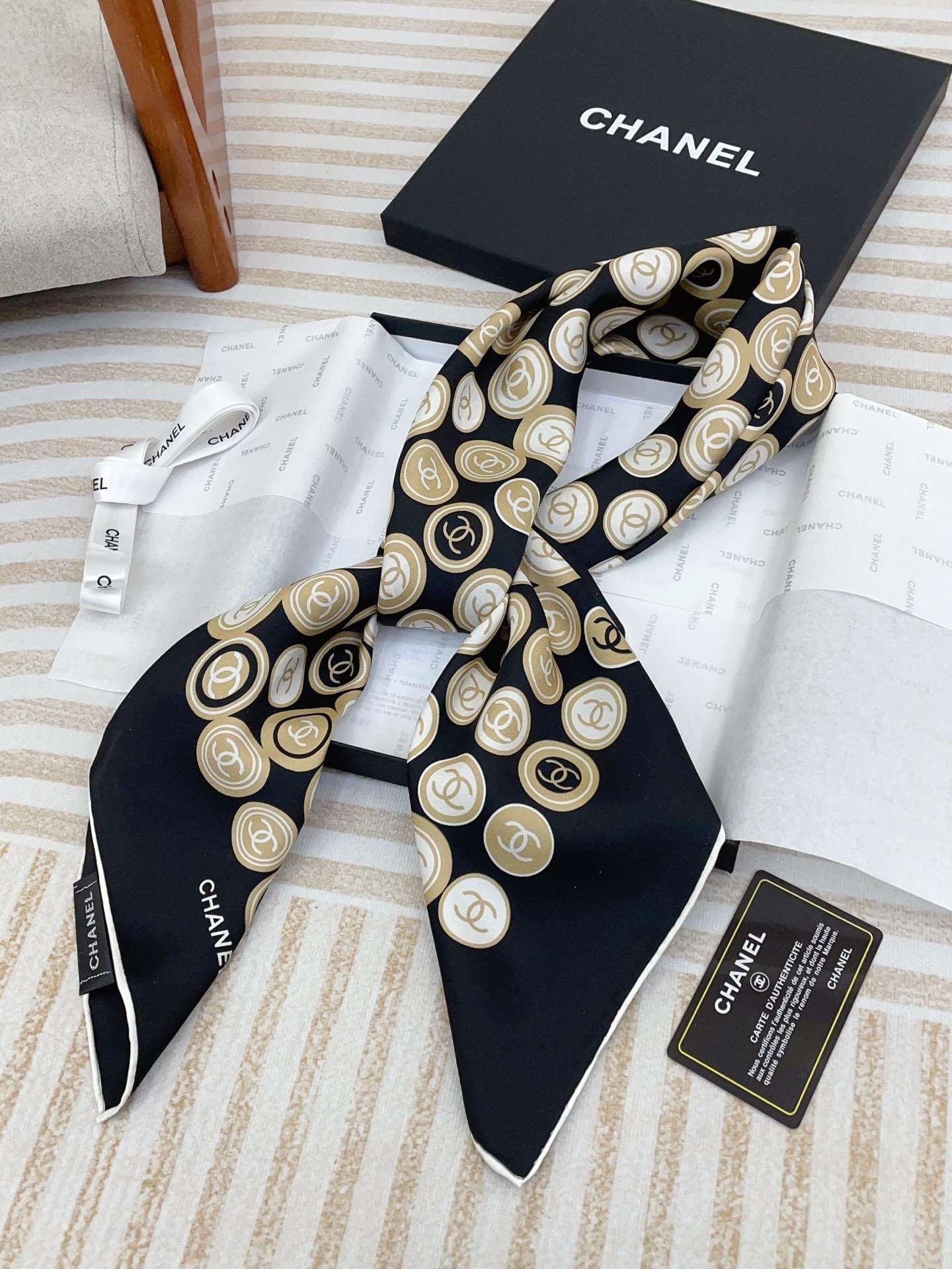 CHANE Colour Block 90x90cm Twill Silk Square Scarf