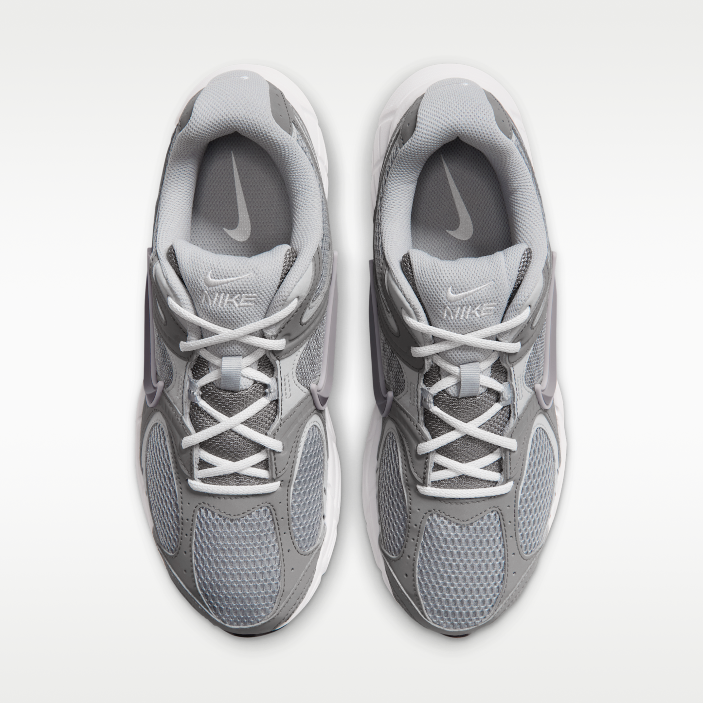 Nike V5 RNR - Particle Grey/Flat Pewter/Platinum Tint/Light Smoke Grey - 4