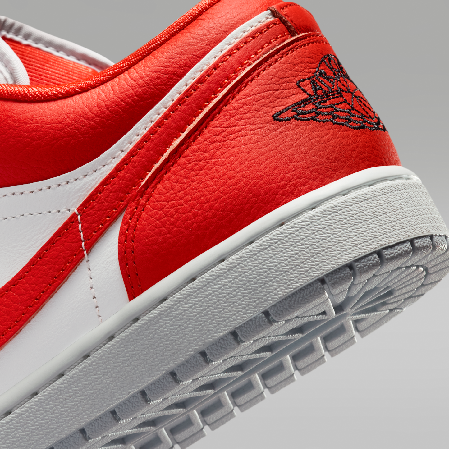 Air Jordan 1 Low SE - Chile Red/Summit White/Pure Platinum/Μαύρο - 8