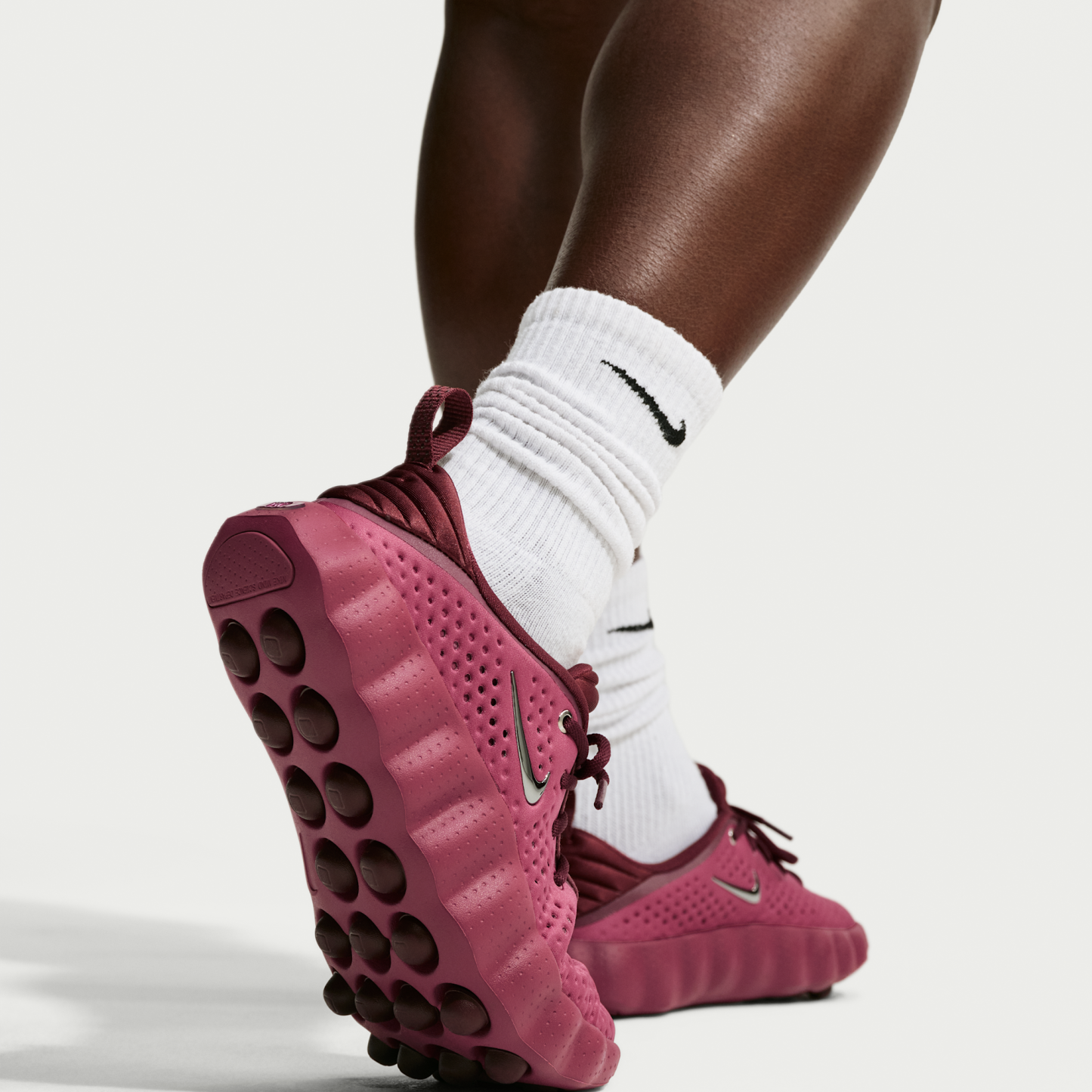 Nike Mind 002 - Pink Smoke/Mystic Dates/Light Magenta/Metallic Silver - 10
