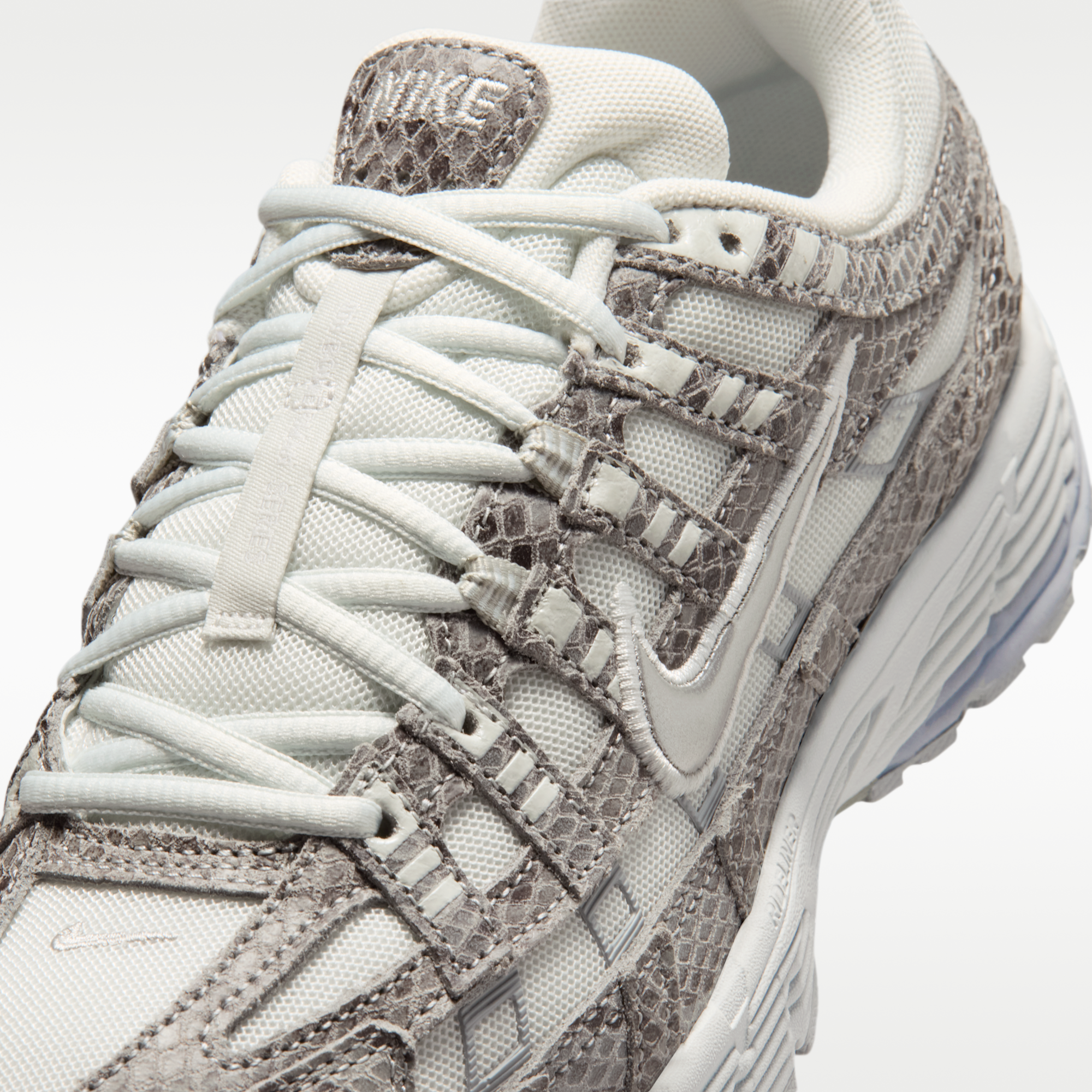 Nike P-6000 - Off White/Μαύρο/Cool Grey/Metallic Silver - 7