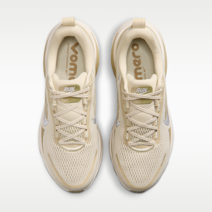 Nike Vomero 18 - Light Khaki/Desert Khaki/Sail/Metallic Silver - 4