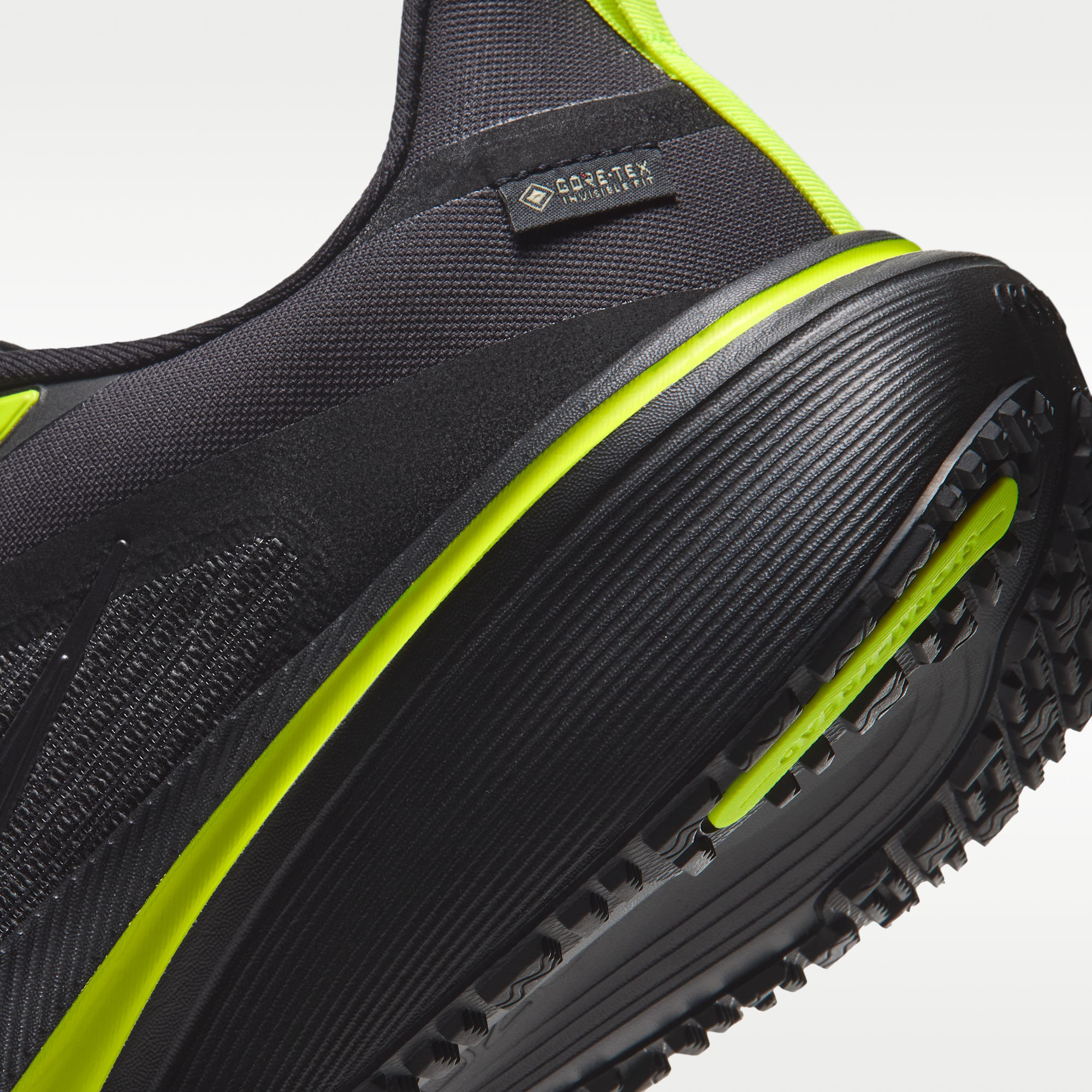 Nike Pegasus 42 GORE-TEX - Μαύρο/Lemon Venom/Metallic Dark Grey - 8