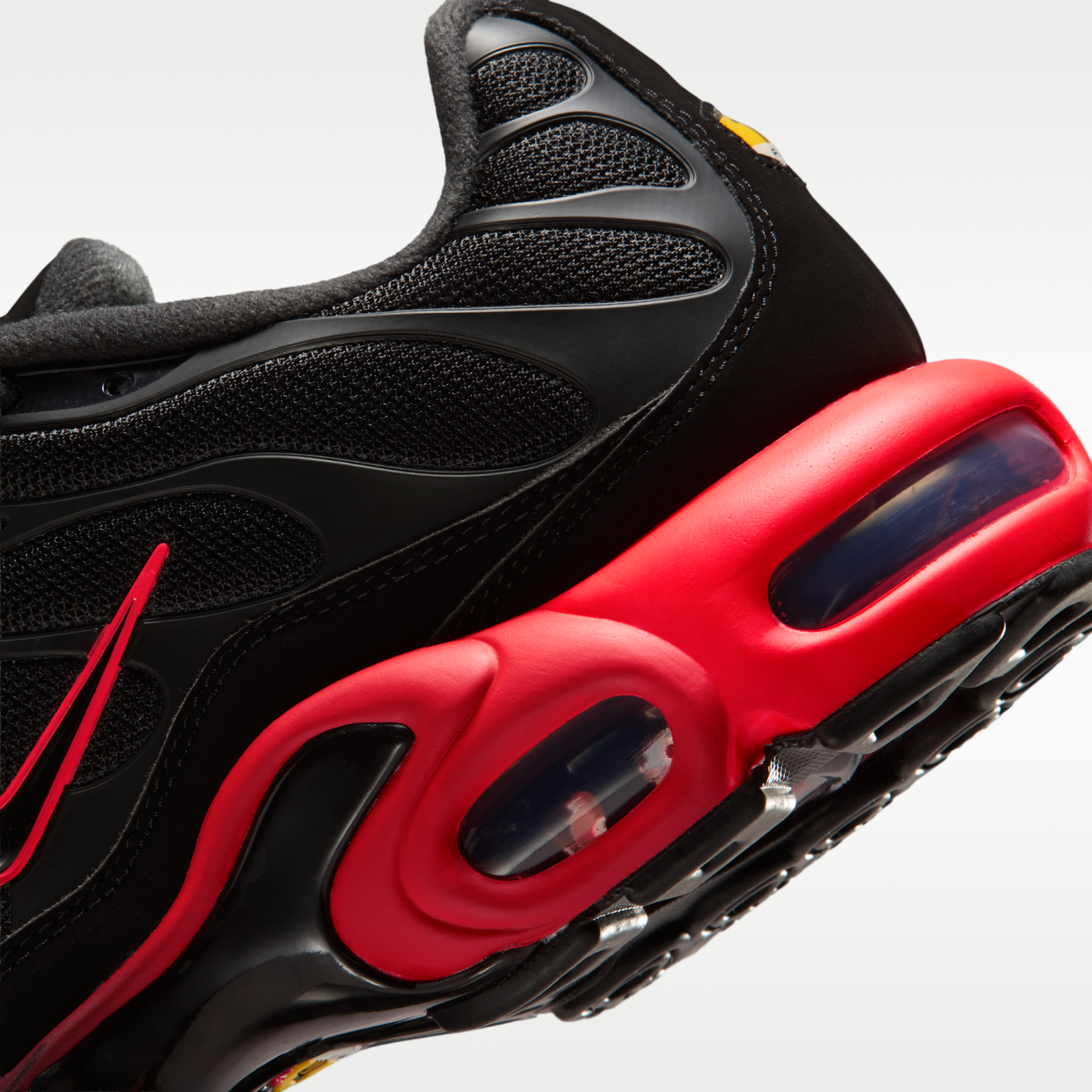 Nike Air Max Plus - Μαύρο/Bright Crimson/Μαύρο/Μαύρο - 8