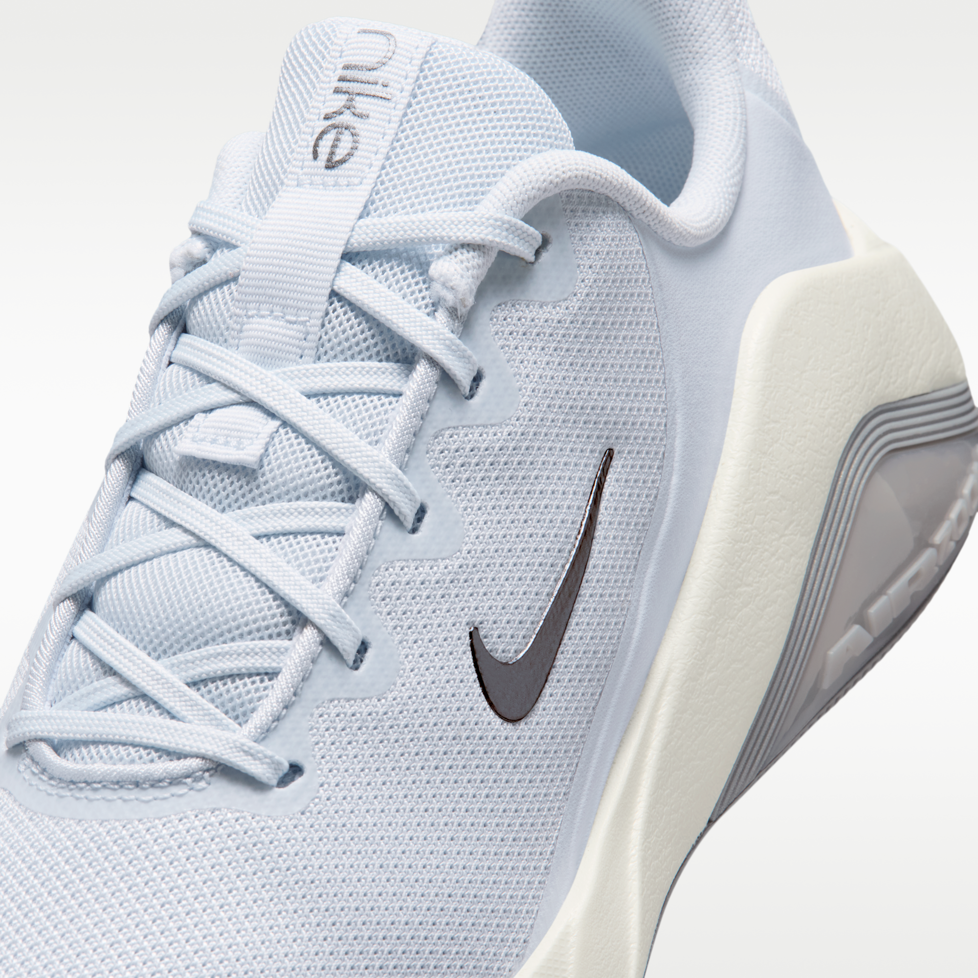 Nike Bella 7 - Football Grey/Sail/Metallic Cool Grey - 7