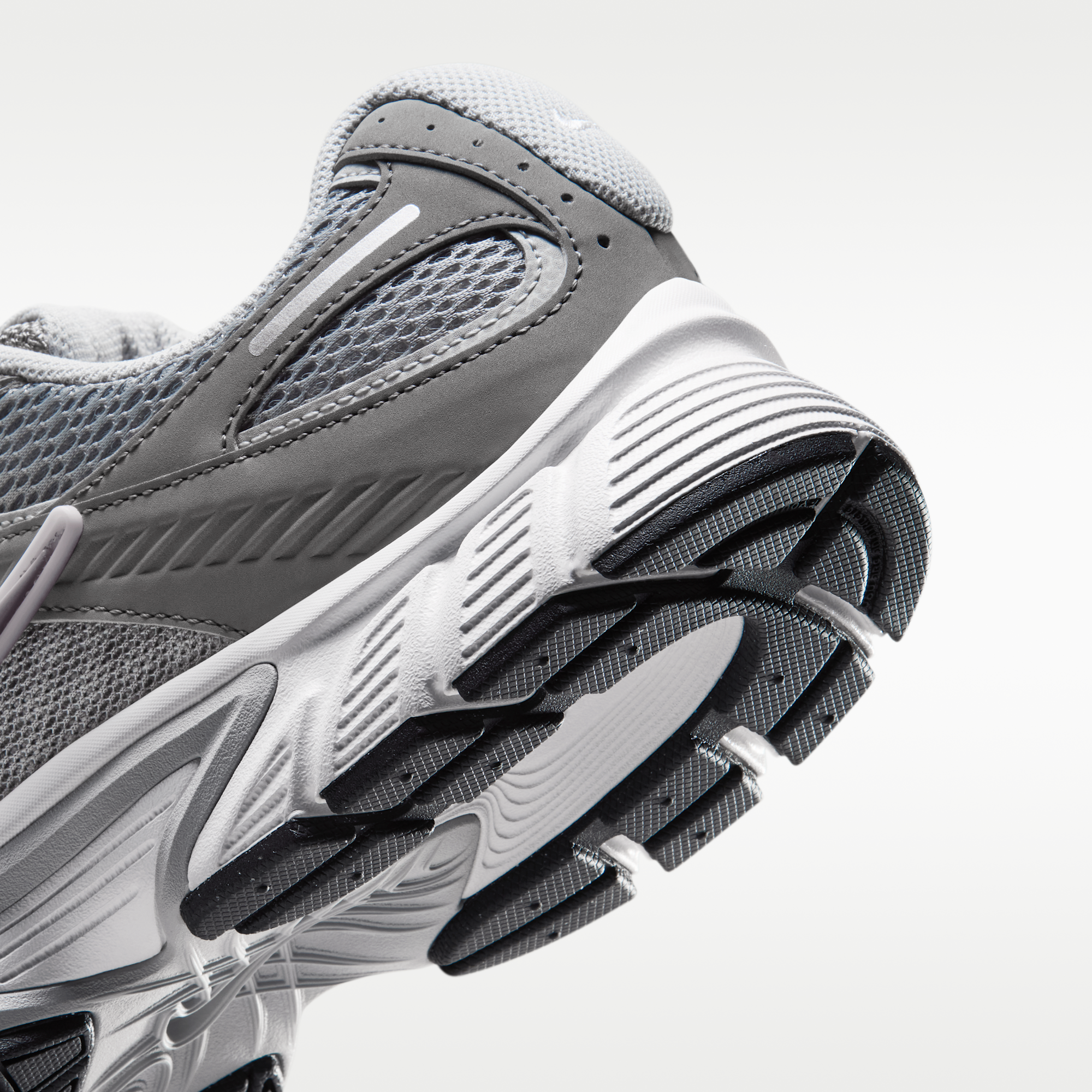 Nike V5 RNR - Particle Grey/Flat Pewter/Platinum Tint/Light Smoke Grey - 8